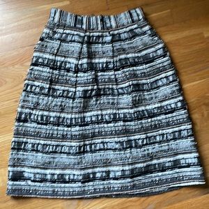 Textured a-line skirt with pockets